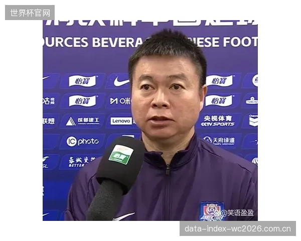 于根伟教练调整津门虎中场配置，双后腰体系意在增强防守硬度与控制力。
